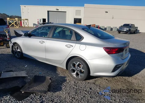 2021 Kia Forte Lxs из США, поврежденный, VIN 3KPF24AD7ME399094